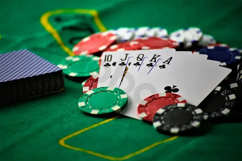 Spela poker hos Speedy casino